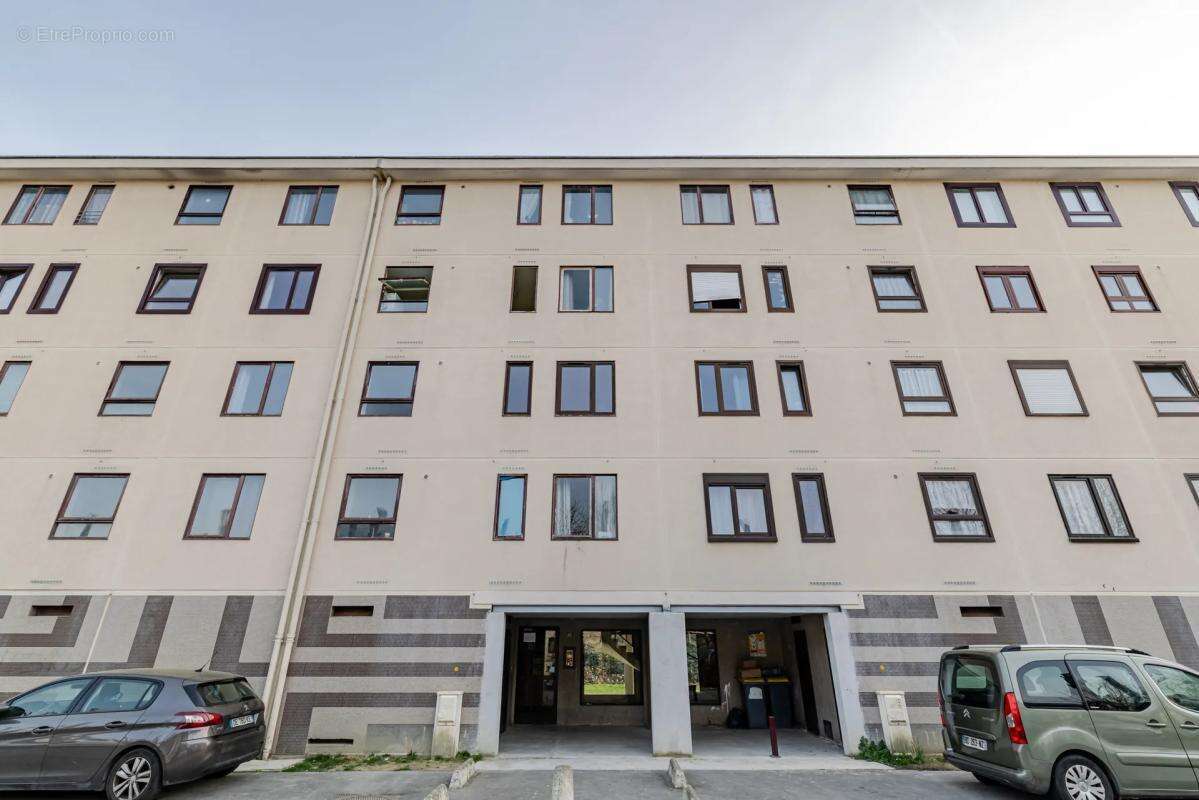 Appartement à CLICHY-SOUS-BOIS