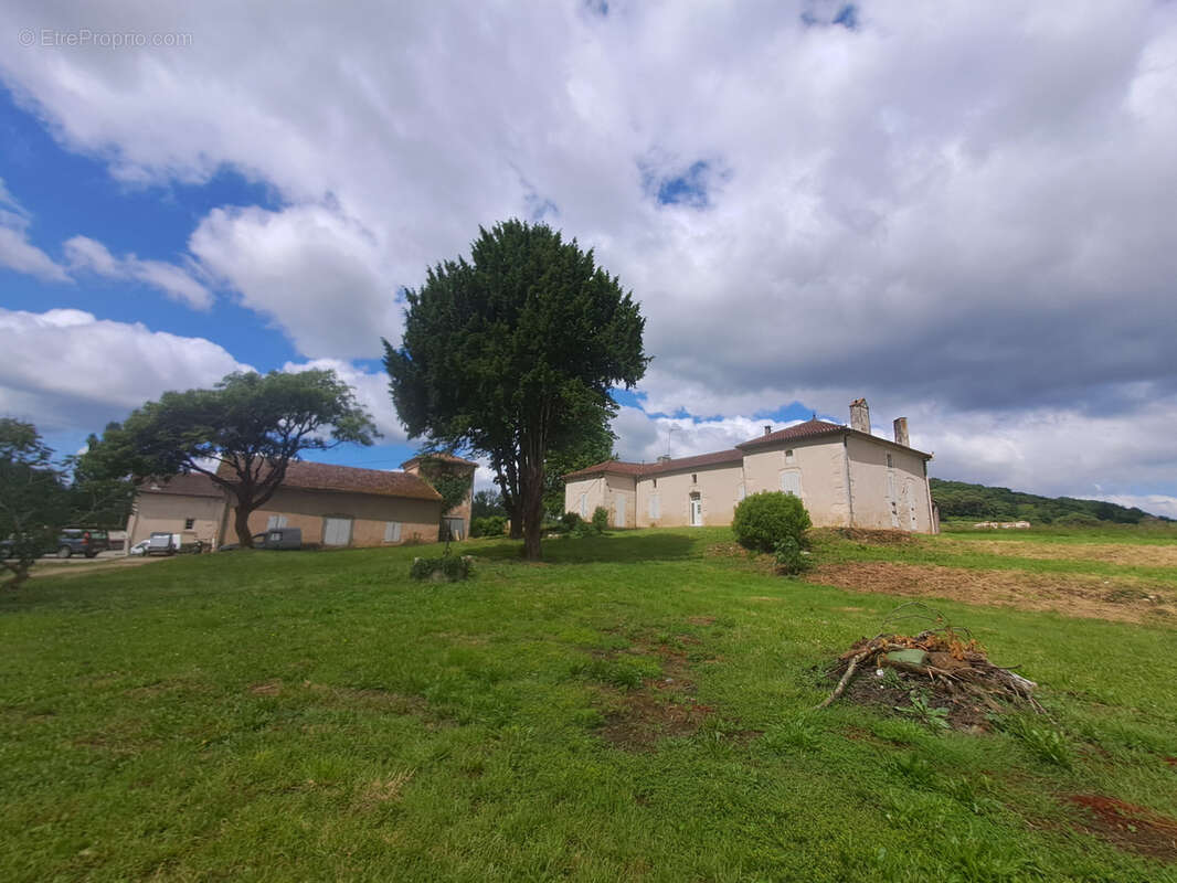 Maison à BUZET-SUR-BAISE