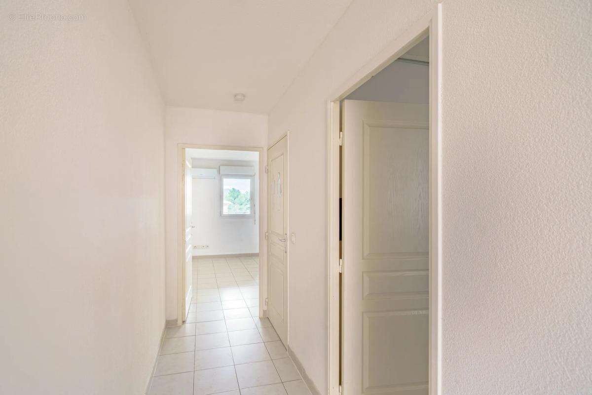 Appartement à MALLEMORT