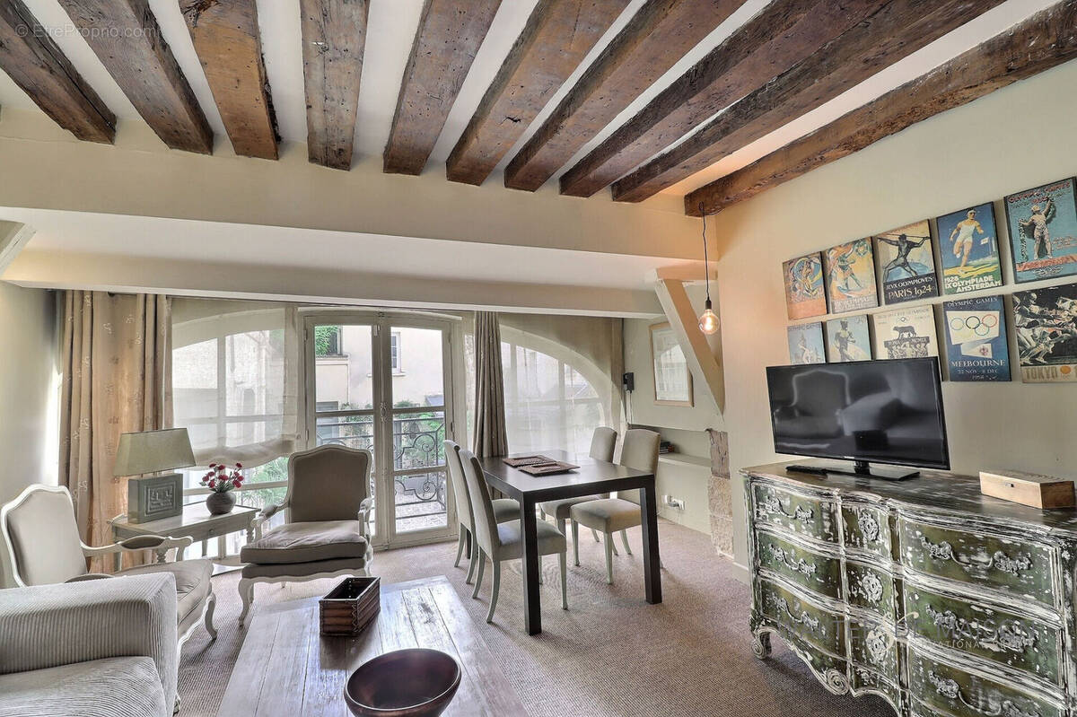 Appartement à PARIS-6E