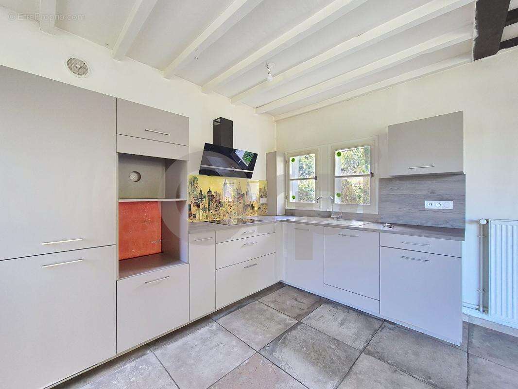 Maison à TERRASSON-LAVILLEDIEU