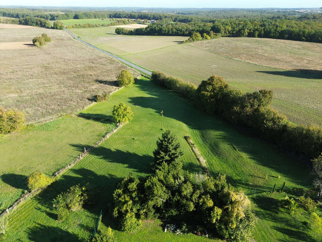 Maison à FOUQUEBRUNE