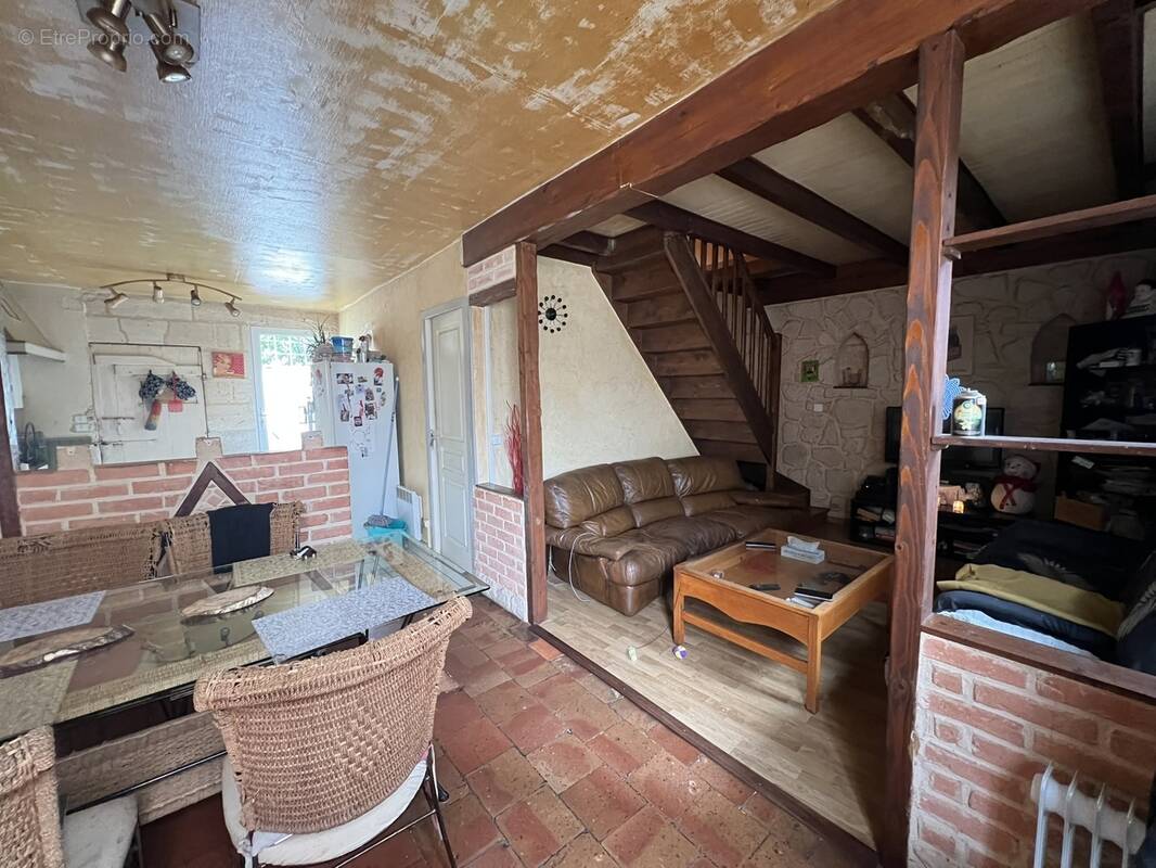 Appartement à COUTRAS