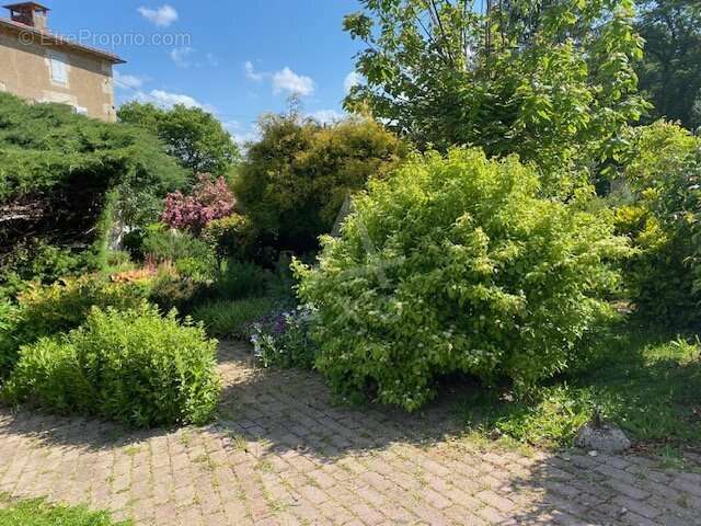 Maison à CHASSENEUIL-SUR-BONNIEURE
