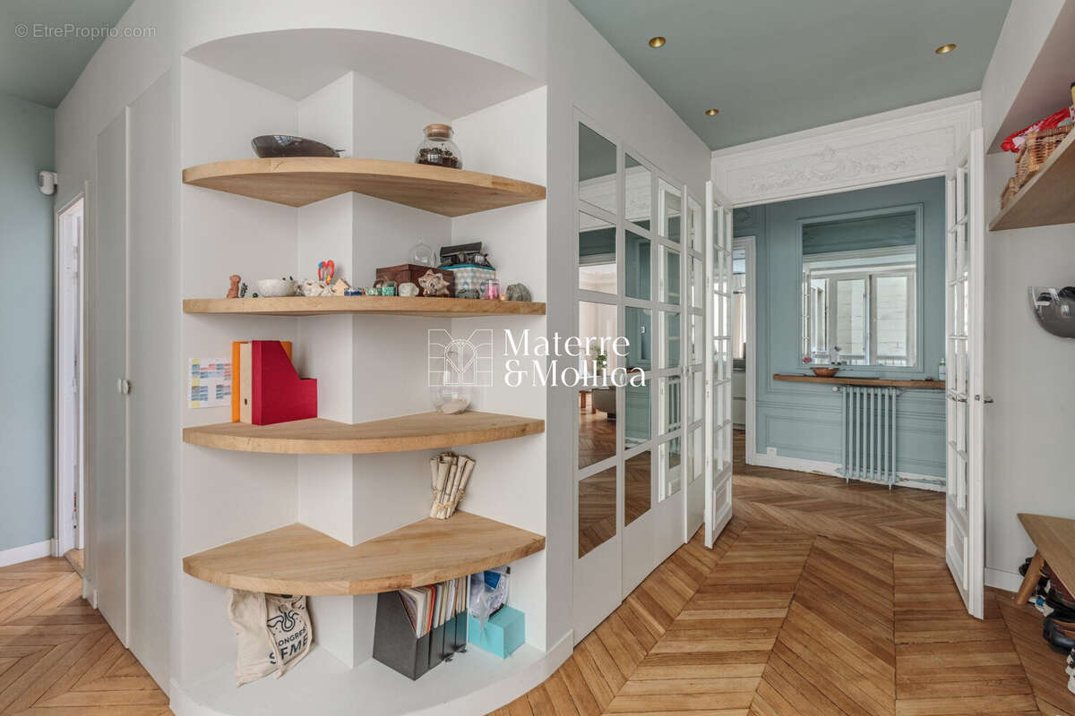 Appartement à PARIS-7E