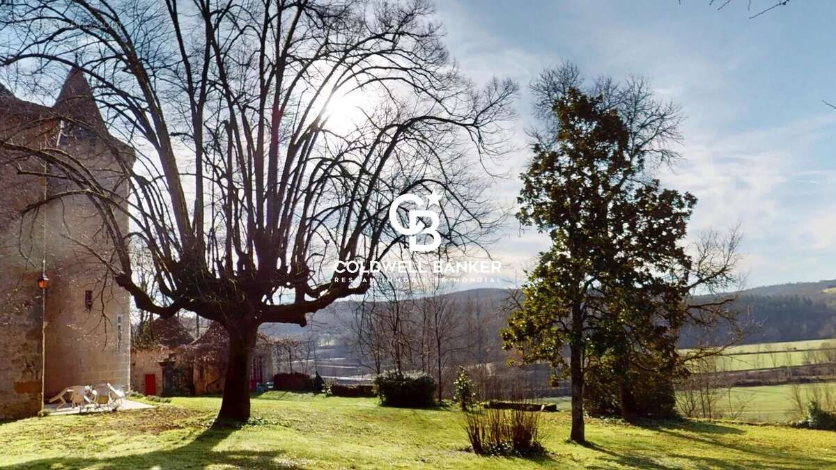 Maison à LISSAC-ET-MOURET