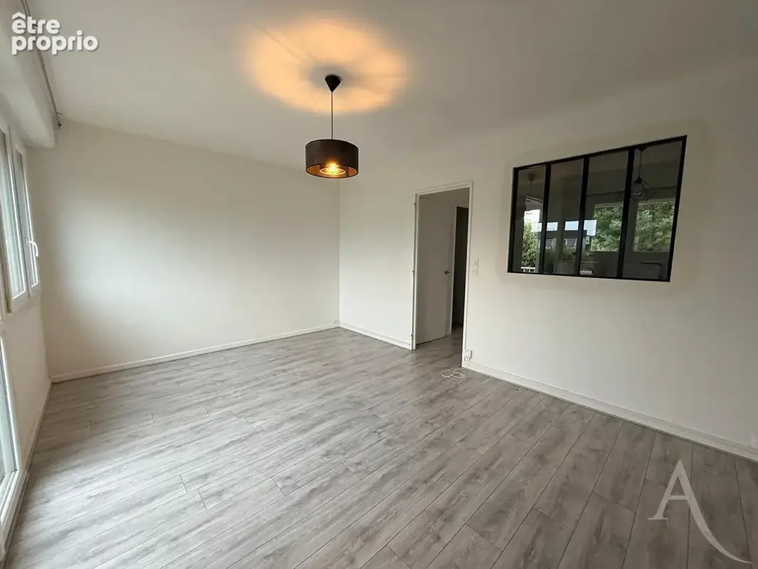 Studio de 29,27 m² - Commerces et bus au pied de la résidence - photo 3