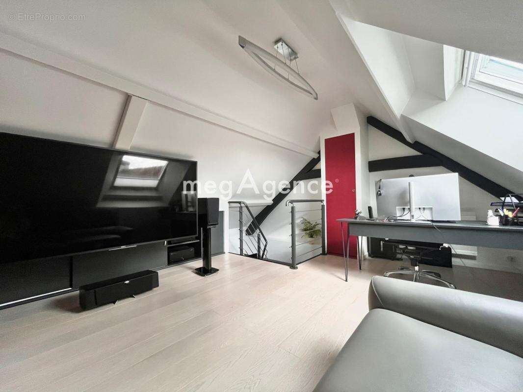Triplex esprit maison 118 m² avec jardin, cheminée et 3 parkings – Saint-Nom-la-Bretèche - photo 5
