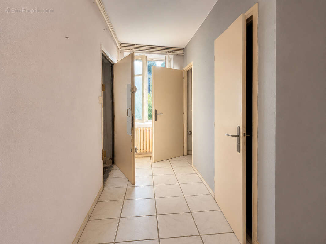 EPINAL Appartement Type F4 - 74,28 m2 - photo 7
