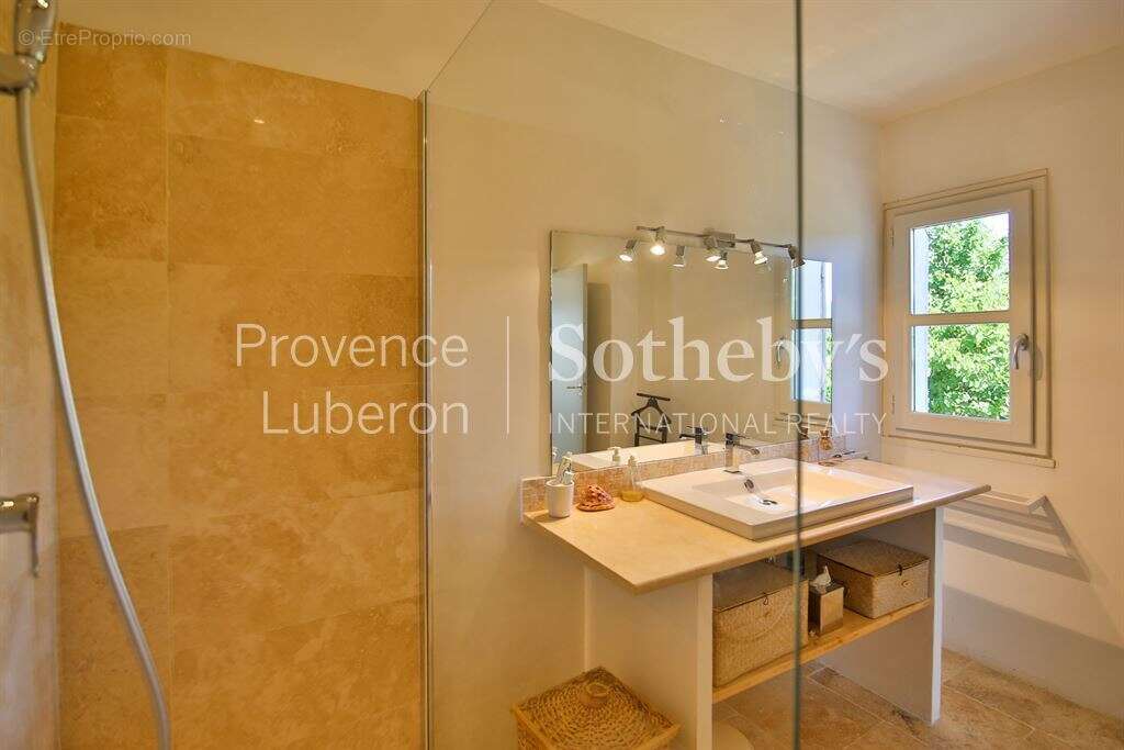 Authentique mas provençal de caractère – Sud Luberon - photo 14