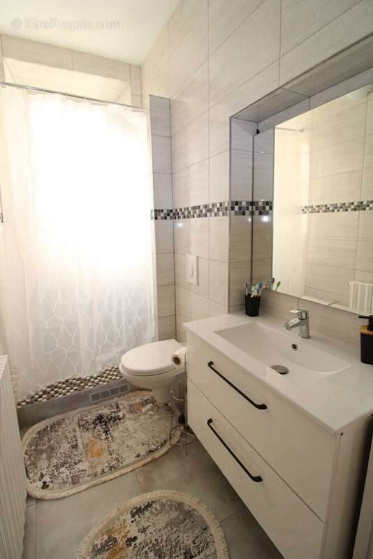 Maison à BONNIERES-SUR-SEINE