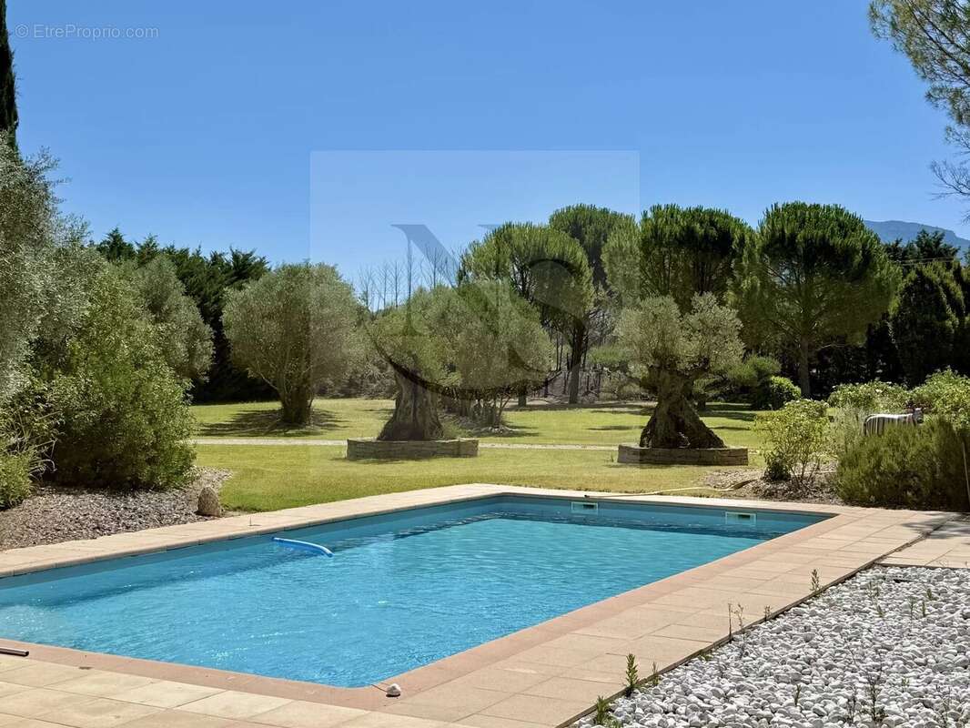 Élégante propriété de caractère aux portes d’aix-en-provence - photo 9