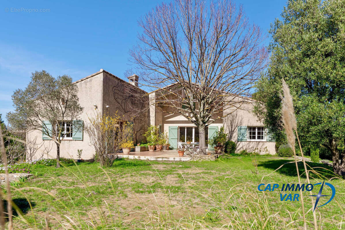 Maison à LE CASTELLET