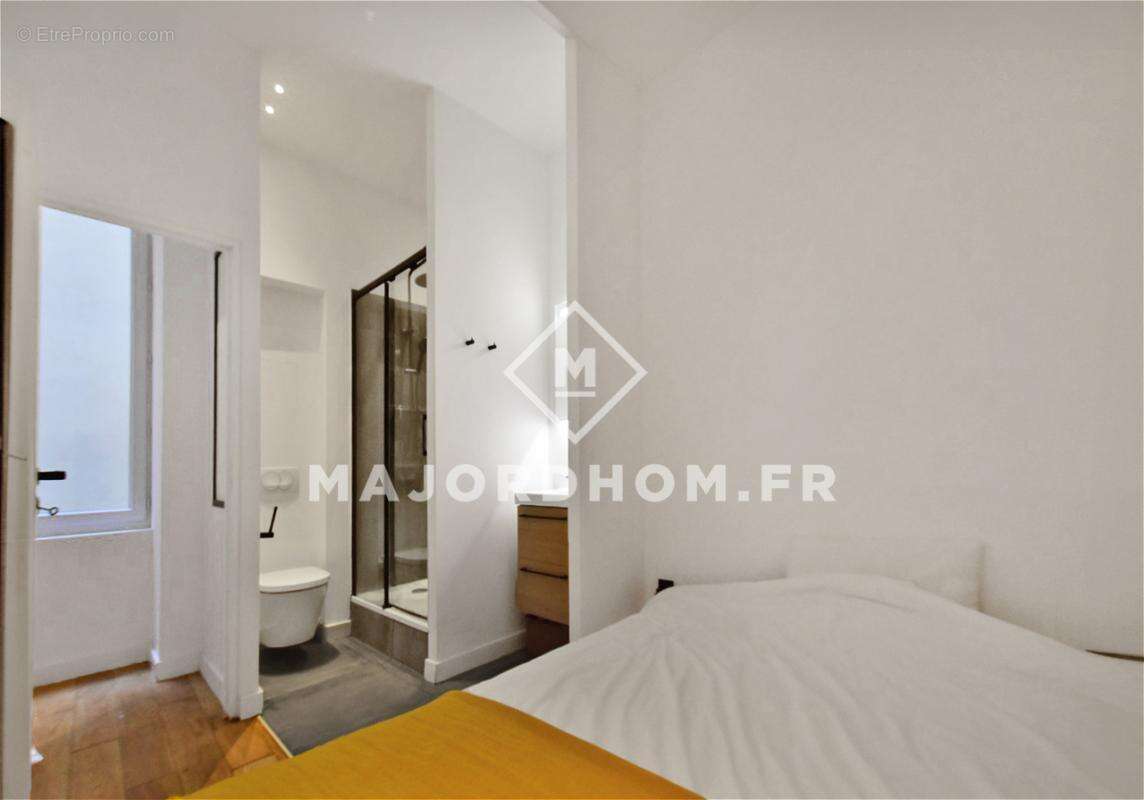 Appartement à MARSEILLE-1E