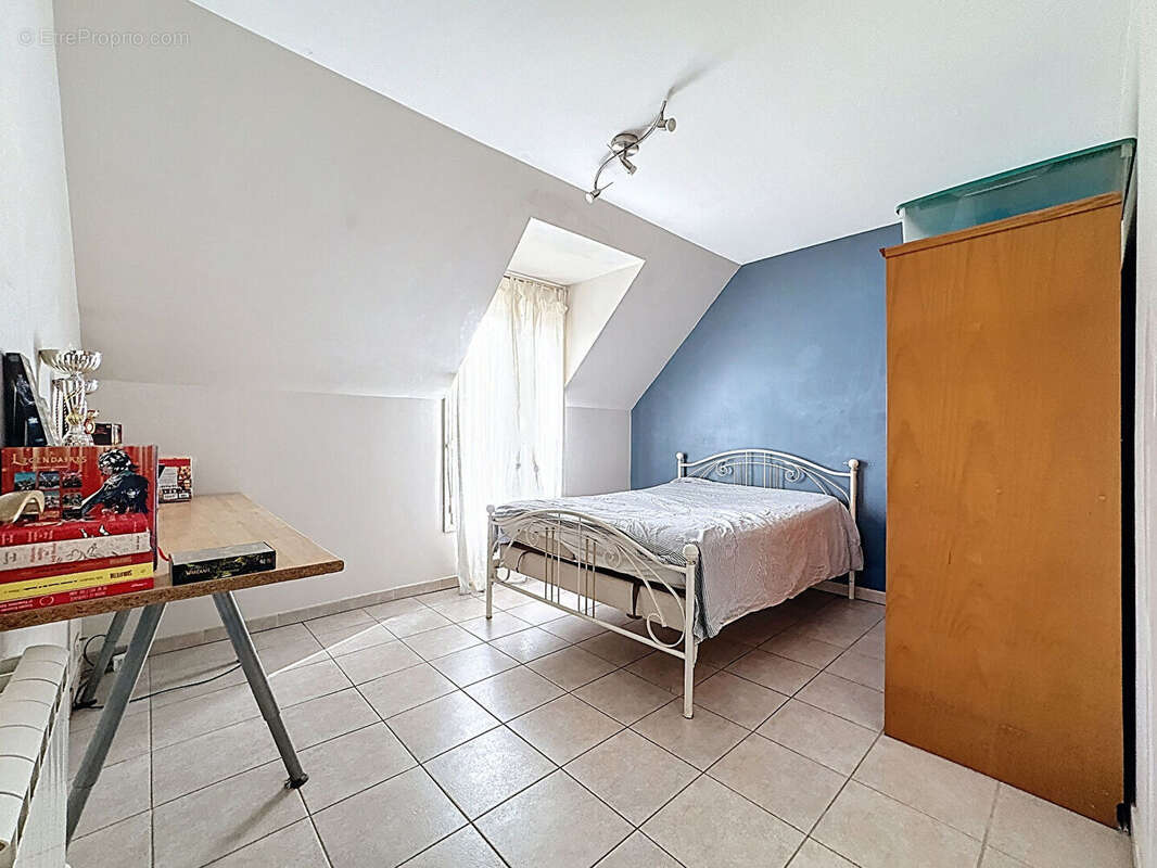 Maison à CHILLY-MAZARIN