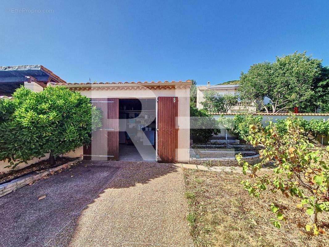 Maison à CAVEIRAC