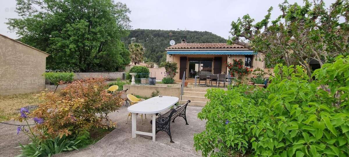 Maison à CUGES-LES-PINS