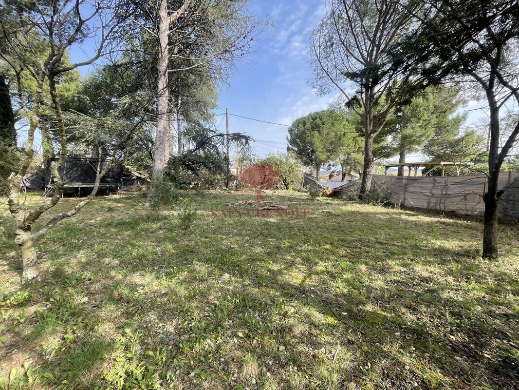 Terrain à SAINT-JEAN-DE-FOS