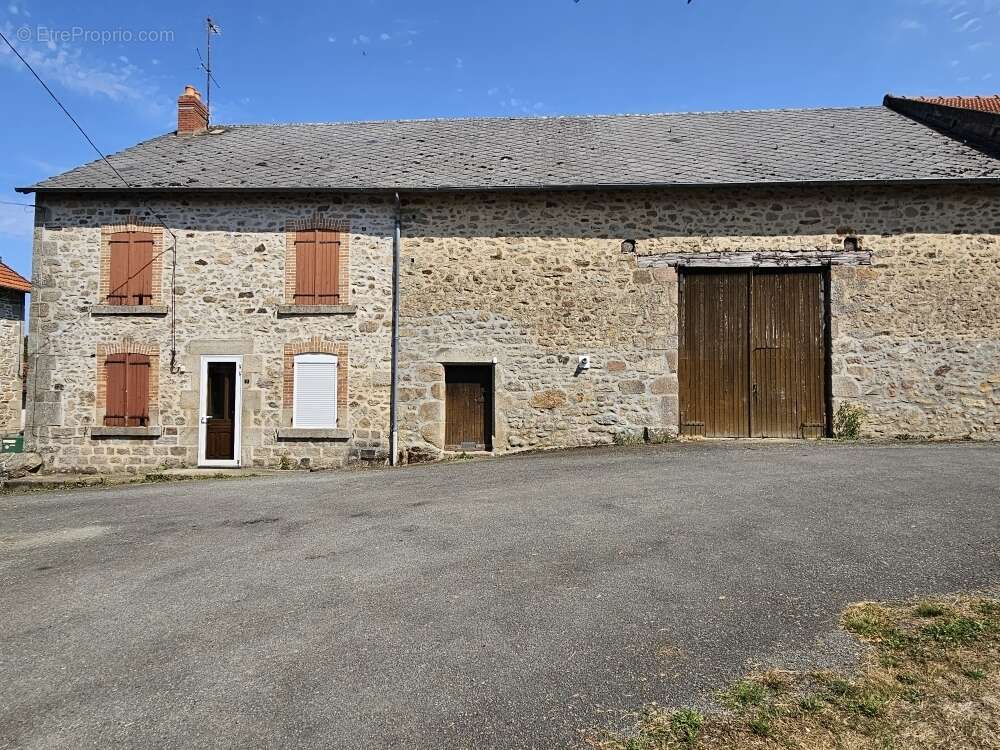 Appartement à SAINT-PIERRE-DE-FURSAC