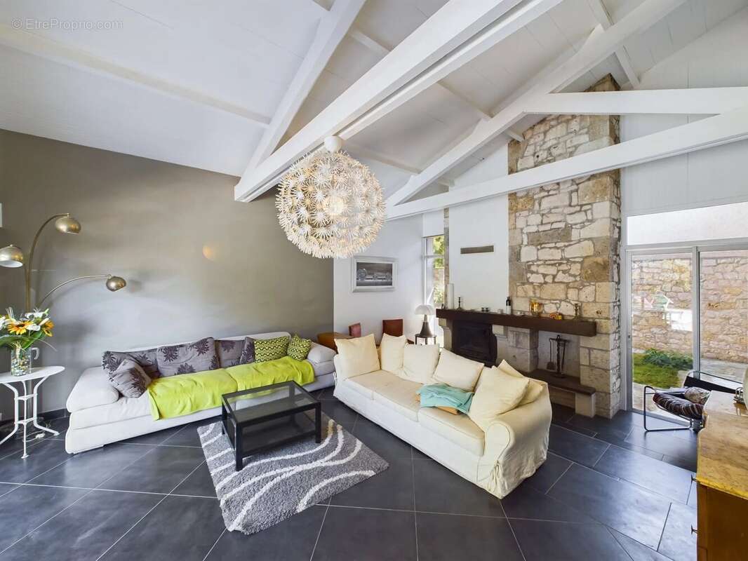 Splendide maison d'architecte à l'ambiance rétro/chic. - photo 3