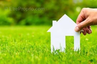 Terrain à CHARMES-SUR-RHONE