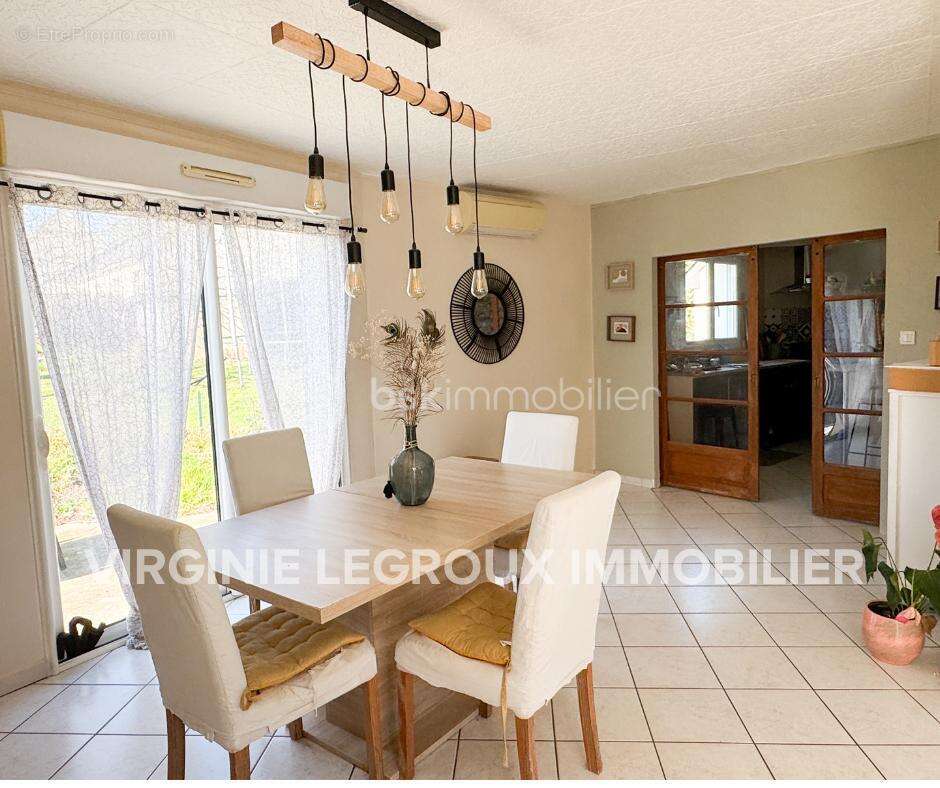 Maison à SAINT-PIERRE-LA-COUR