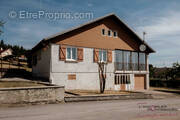 Maison à VAUX-ET-CHANTEGRUE