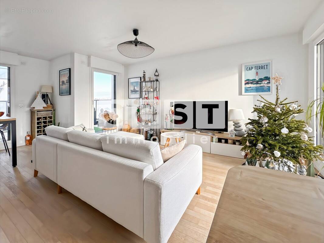 Appartement à COLOMBES