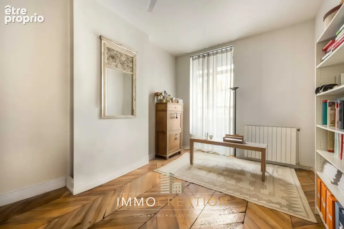 CŒUR AINAY   Prestigieux et chaleureux appartement de 5 pièces à vendre LYON 2 - photo 14