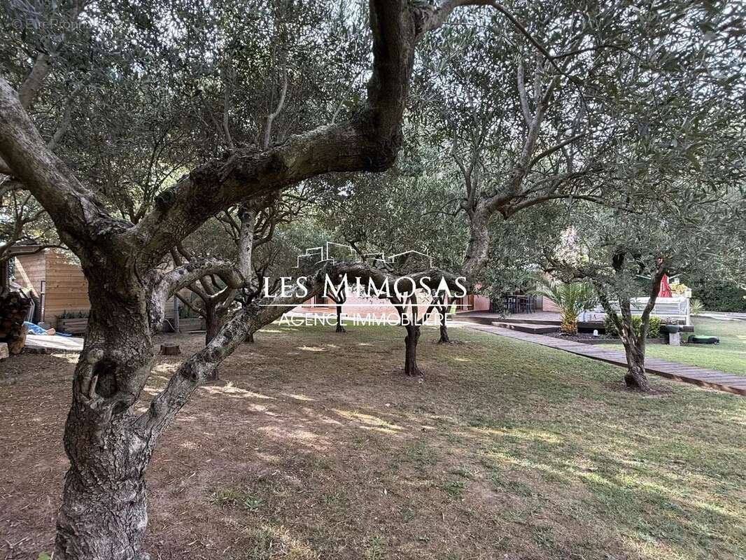 Maison à FREJUS