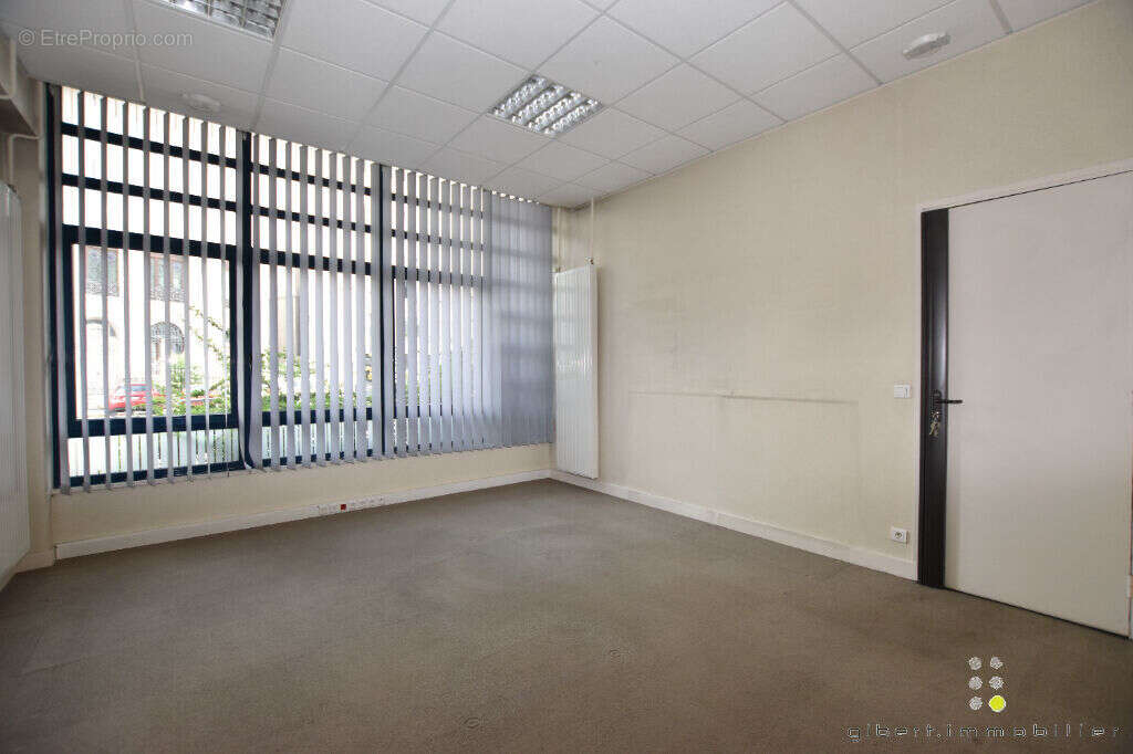 Commerce à LE PUY-EN-VELAY