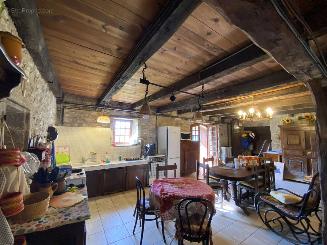 Maison à LACAPELLE-CABANAC