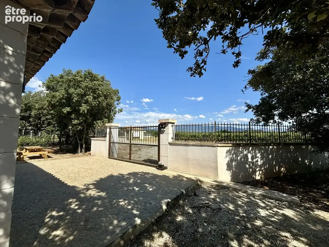 Exceptionnel!  a grignan , superbe mas en pierres avec piscine. - photo 7