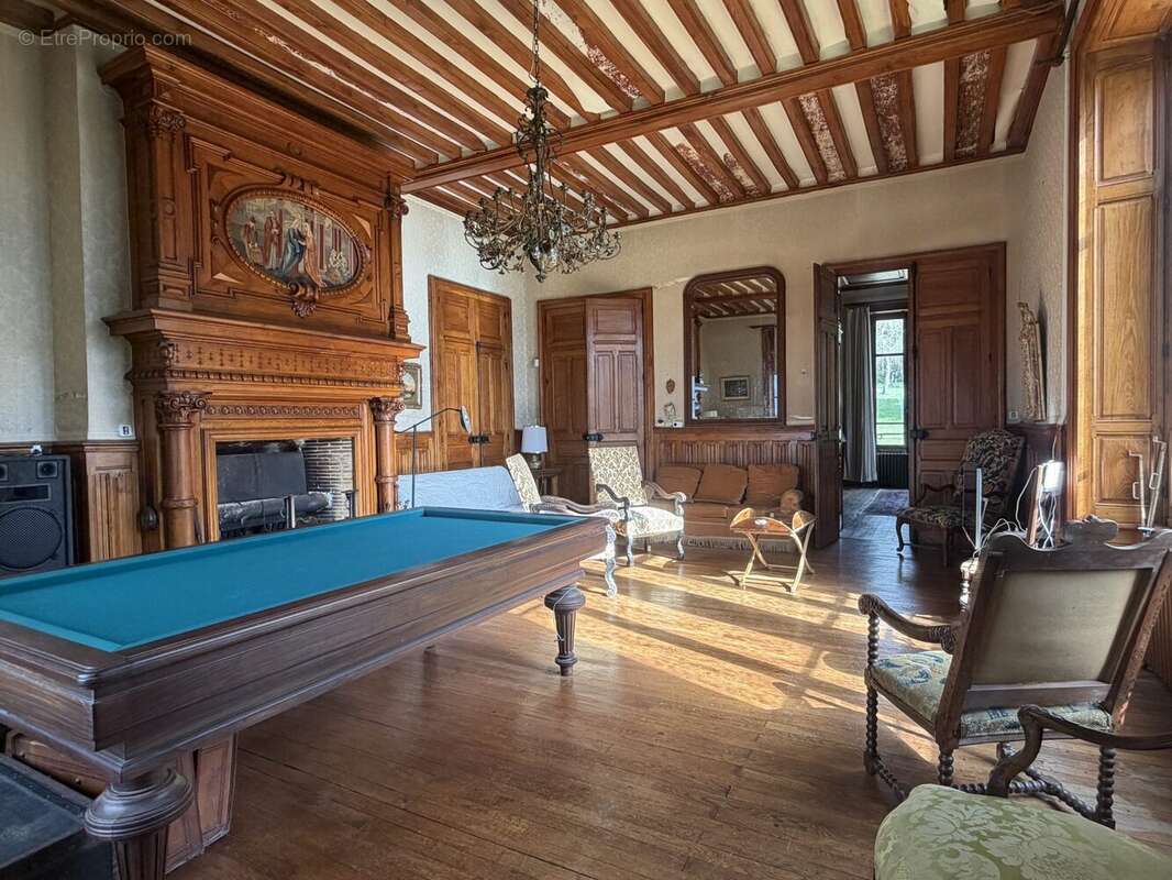 670 m² à Saint-Jean-Ligoure  - photo 5