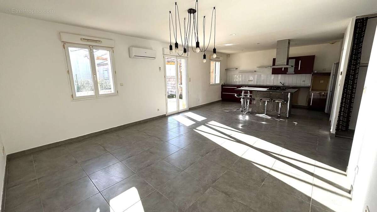 Maison à LEZIGNAN-CORBIERES