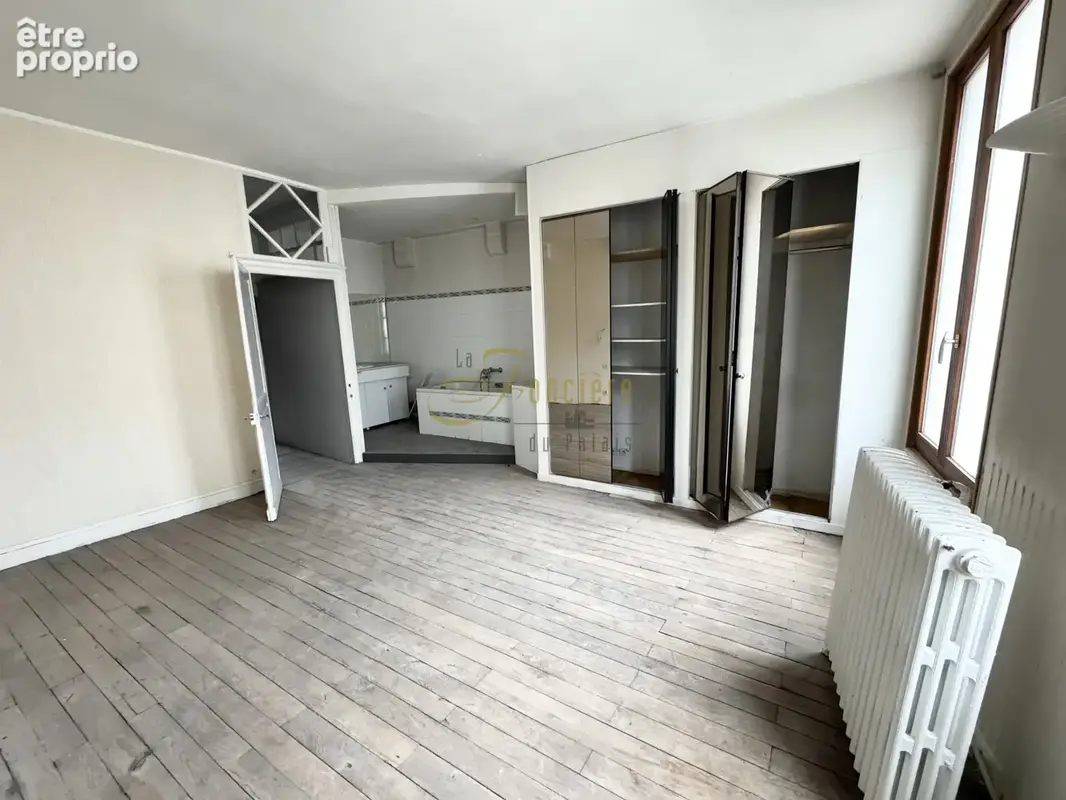 Appartement à rénover   Hyper-centre de Bourges   109,70 m2 Carrez avec terrasse privative - photo 4