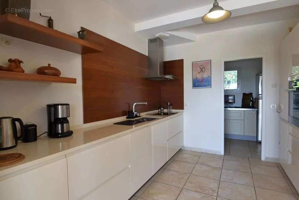 Maison à BAGNOLS-EN-FORET