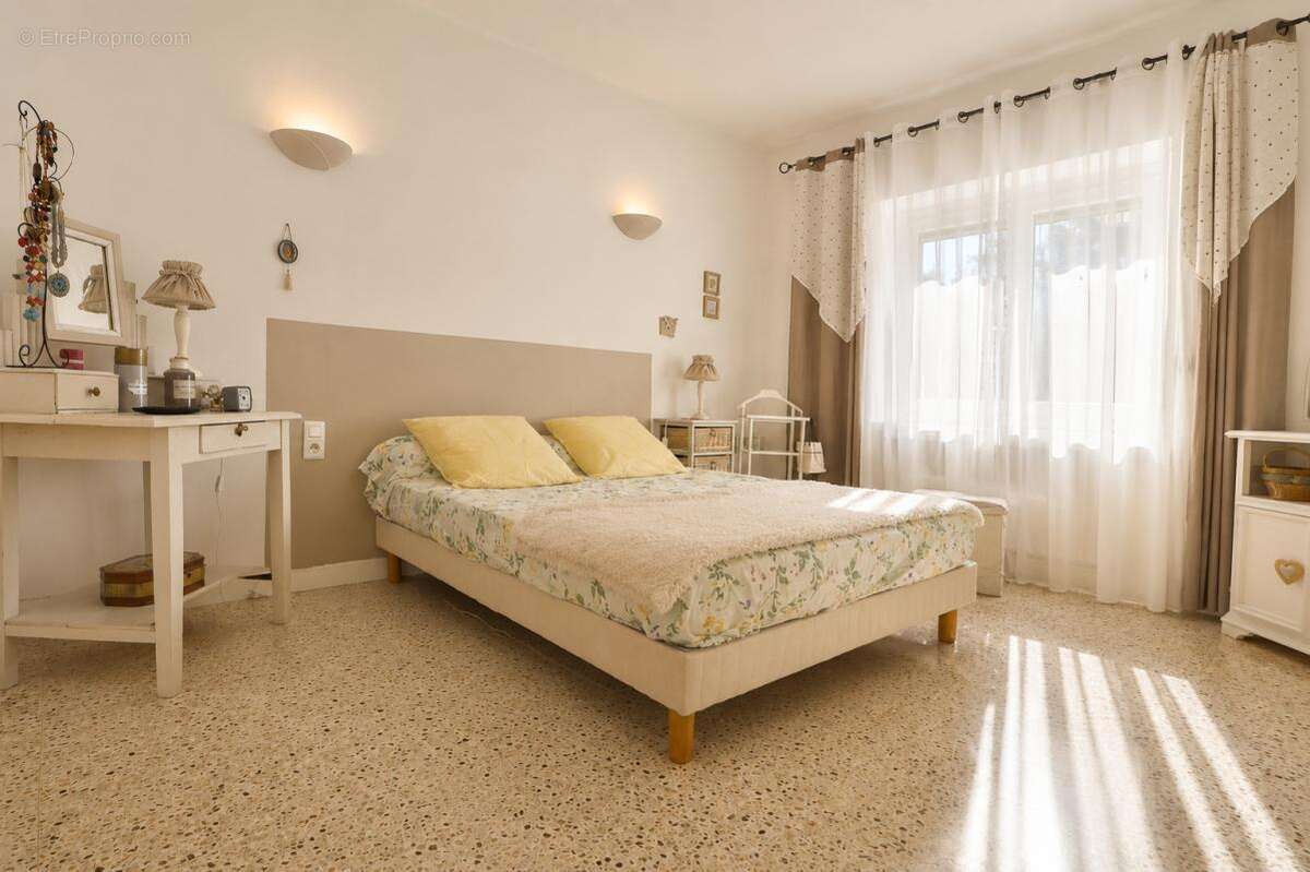 Maison à GINESTAS