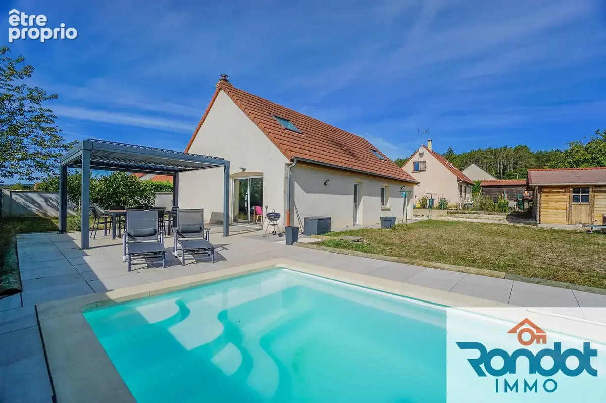 Maison 10 pièces / 7 chambres / 145 m2 / 700 m2 terrain avec piscine - photo 2