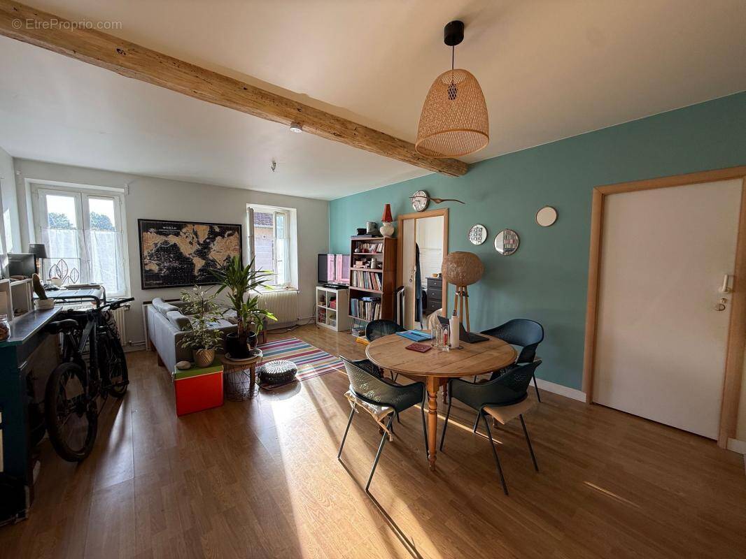 Appartement à FONTAINES-SUR-SAONE