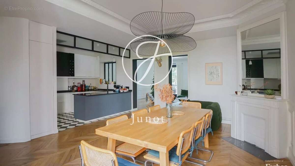 Appartement à PARIS-18E
