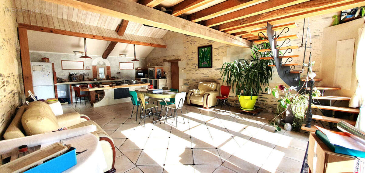 Maison à SAINT-MATHURIN-SUR-LOIRE