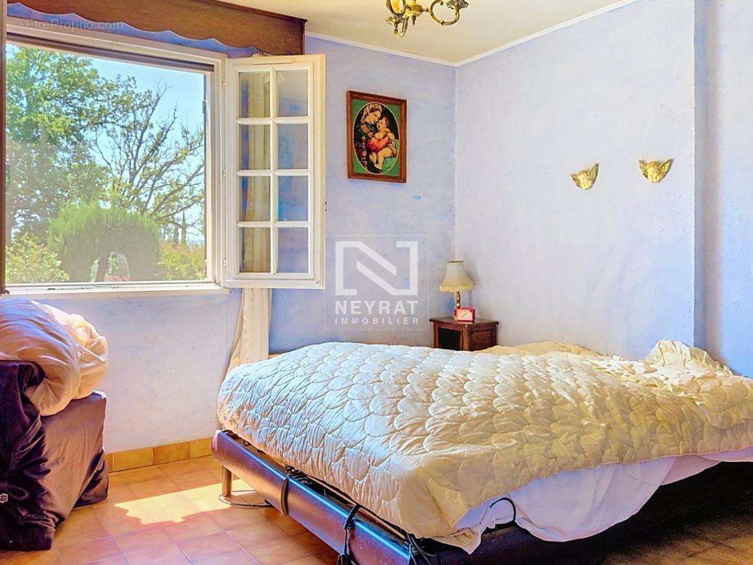Maison individuelle à fort potentiel – 3 chambres, terrain arboré de 1 500 m² - photo 10