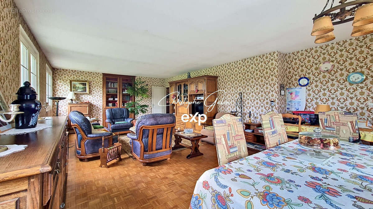 Maison à LE DORAT