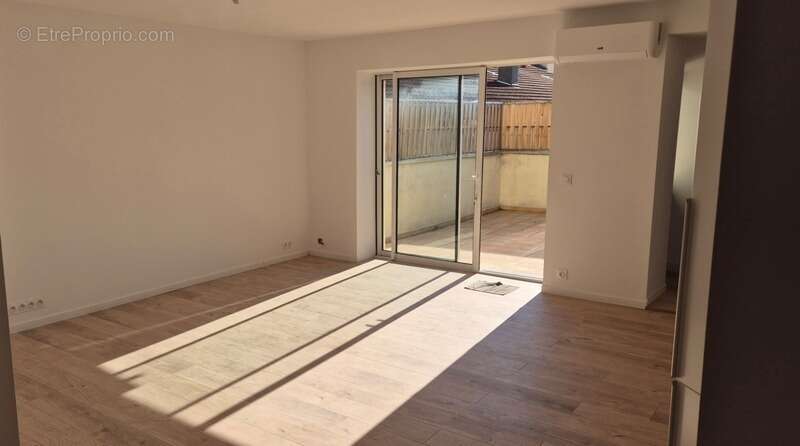 Appartement à HYERES