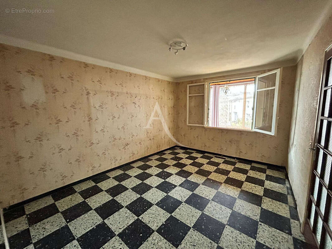 Maison à rénover t4 située entre Narbonne et Lézignan Corbieres - photo 5