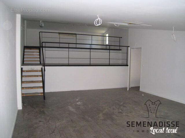 Commerce à VILLENEUVE-TOLOSANE