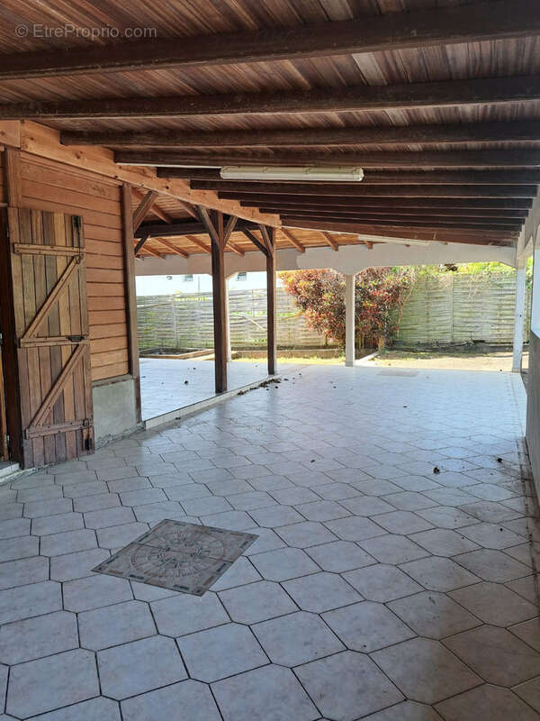 Maison à CAPESTERRE-BELLE-EAU