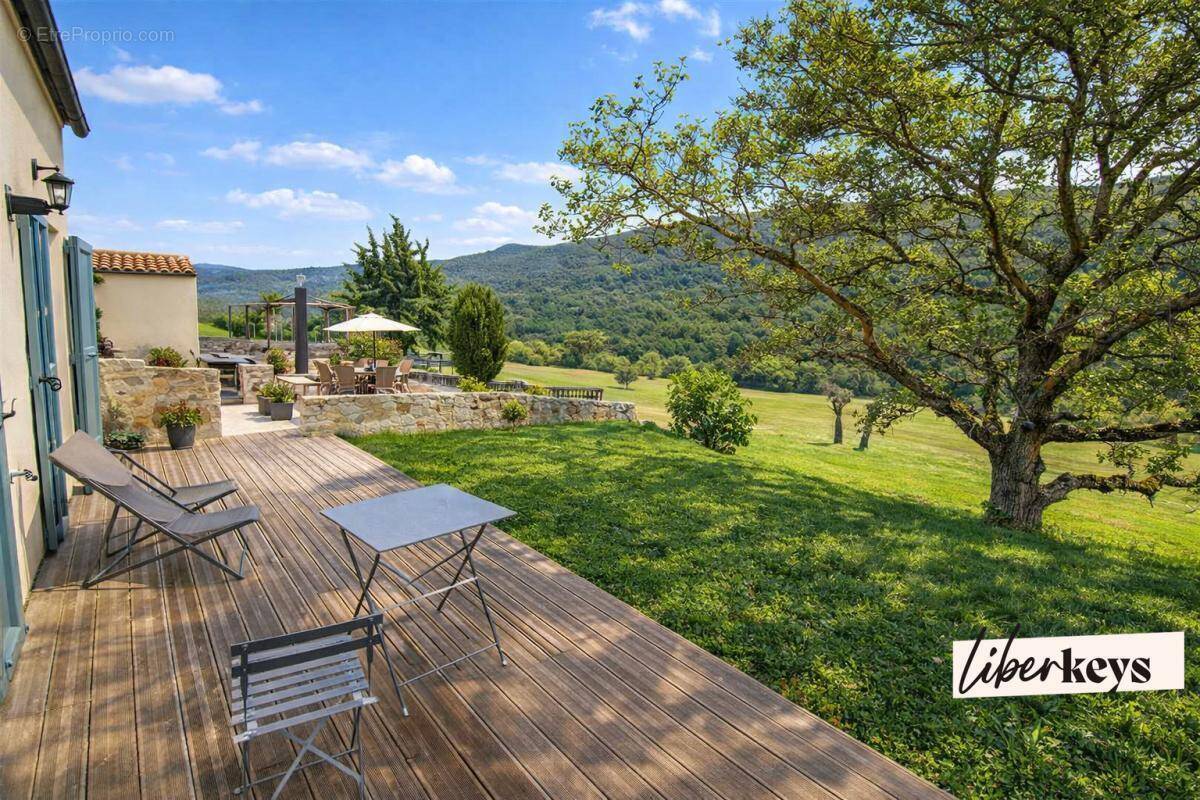 Maison à LA PALUD-SUR-VERDON