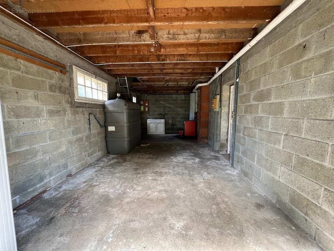 Maison 5 pièces en pierre et parpaing couverte en ardoise - photo 10